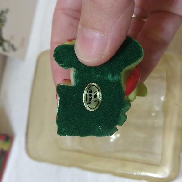 Vintage 2000 "All Wrapped Up" Pocket Dragons Real Musgrave With Ornament - NIB - Picture 5 of 5